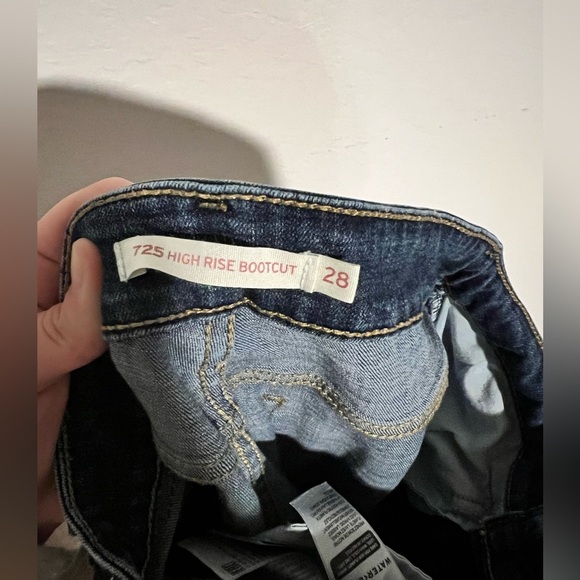 Levi’s 725 High-Rise Bootcut Jean Dark Wash Size 28 - Picture 4 of 7